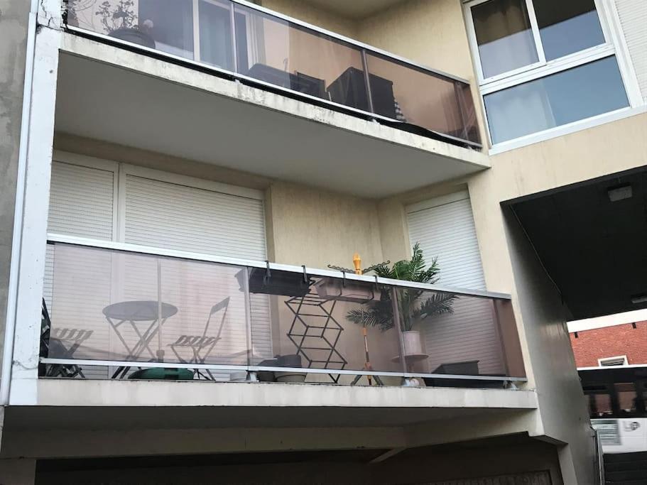 ル・アーヴルHyper Centre - Balcon / Parkingアパートメント エクステリア 写真